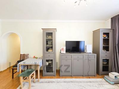 3-бөлмелі пәтер · 65 м² · 3/12 қабат, Самал-2 ш/а. 79 — САМЫЙ ВОСТРЕБОВАННЫЙ ЭТАЖ В АЛМАТЫ, САМАЯ ВОСТРЕБОВАННАЯ ЛОКАЦИЯ, бағасы: 68 млн ₸ в Алматы, Медеуский р-н