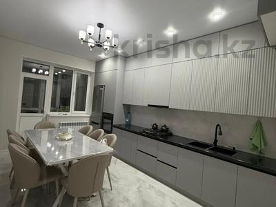 2-комнатная квартира · 75.5 м² · 3/56 этаж, Жарык 14 за 26 млн ₸ в Атырау
