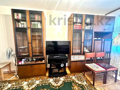 2-комнатная квартира · 46 м² · 4/4 этаж, мкр №10 20 — Ю.Кима уг. Алтынсарина за 250 000 〒 в Алматы, Ауэзовский р-н