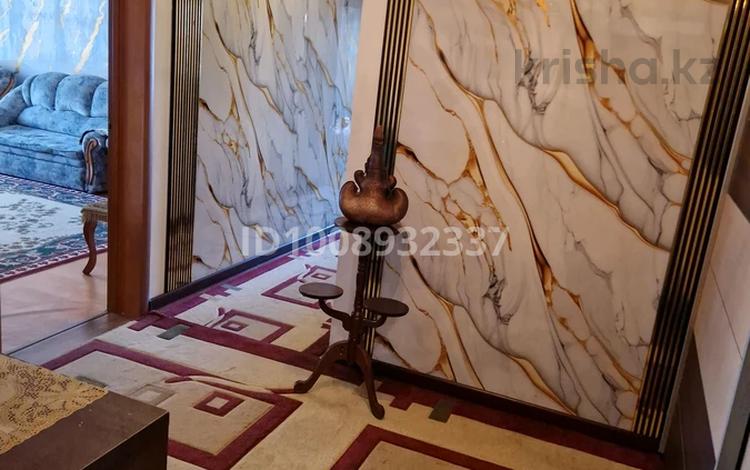 3-комнатная квартира · 82 м², .. — ТРЦ Магнум за 31 млн 〒 в Талдыкоргане, Каратал — фото 2