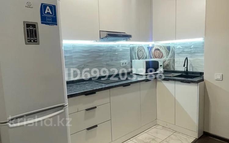 1-комнатная квартира · 54 м² · 7/20 этаж, Брусиловского 163 за 270 000 ₸ в Алматы, Алмалинский р-н — фото 2