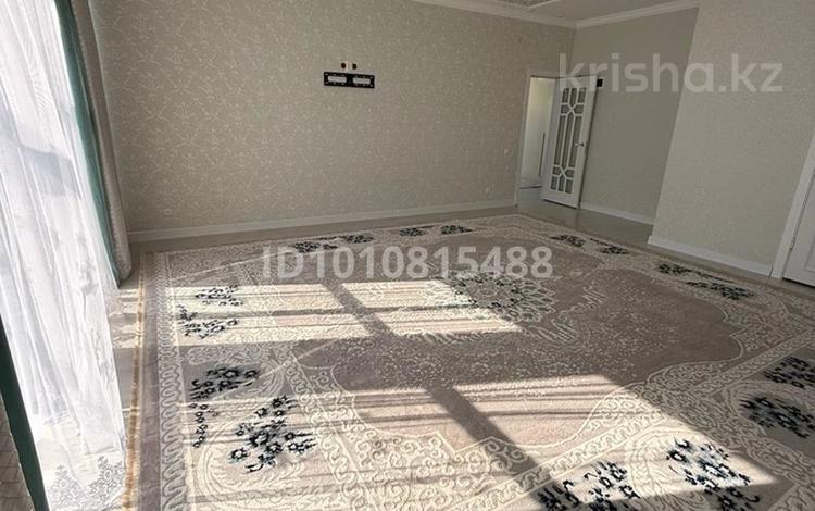 4-бөлмелі пәтер · 136 м² · 14/17 қабат, 19-й мкр, 19 мкрн 5, бағасы: 65 млн ₸ в Актау — фото 2