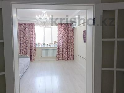 3-комнатная квартира · 106.9 м² · 5/5 этаж, мкр. Алтын орда, тауелсиздик за 40 млн ₸ в Актобе