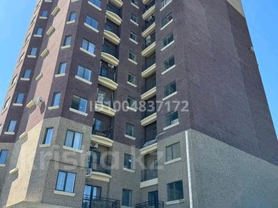 2-комнатная квартира · 68.8 м² · 11/12 этаж, Азаттық 72а за 25 млн ₸ в Атырау