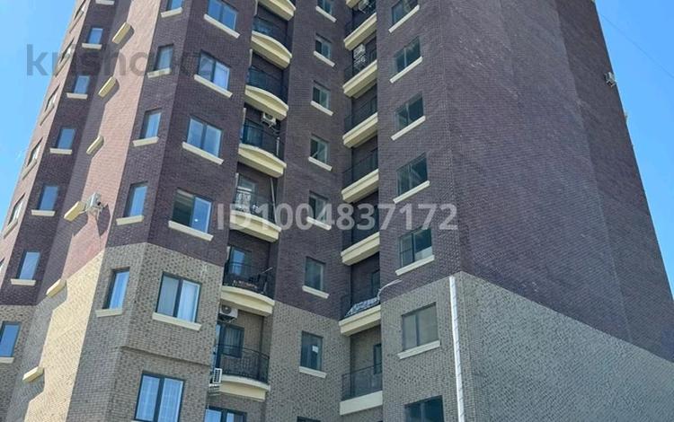 2-комнатная квартира · 68.8 м² · 11/12 этаж, Азаттық 72а за 25 млн ₸ в Атырау — фото 16