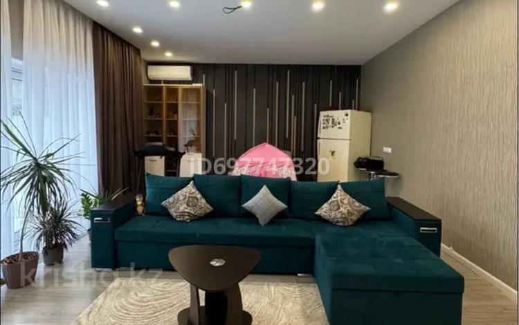 Отдельный дом · 7 комнат · 422 м² · 10 сот., мкр Атырау-2, 7 5 за 100 млн 〒 в мкр	Атырау-2 — фото 17