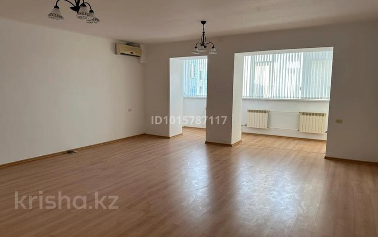 4-комнатная квартира · 150 м² · 4/5 этаж, Лермонтова 4 — Набережная за 61 млн ₸ в Павлодаре — фото 36
