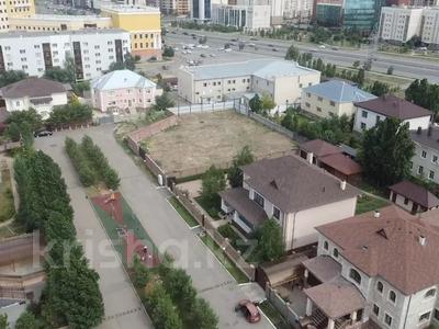 Участок · 20 соток, E-248 — КазГЮУ за 350 млн ₸ в Астане, Есильский р-н