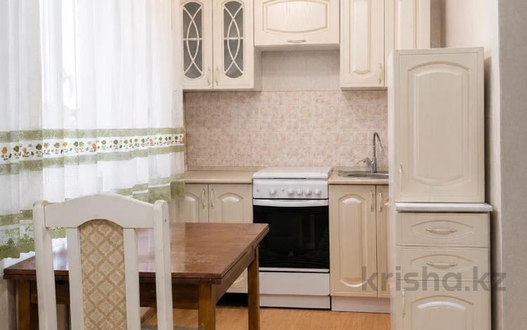 3-комнатная квартира · 56 м² · 3/5 этаж, 6 микрорайон за 14.5 млн ₸ в Караганде, Казыбек би р-н — фото 5