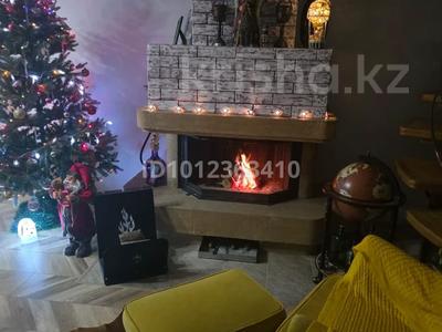 Отдельный дом · 4 комнаты · 270 м² · 2 сот., мкр Баганашыл, Алмалы 33 за 199 млн 〒 в Алматы, Бостандыкский р-н