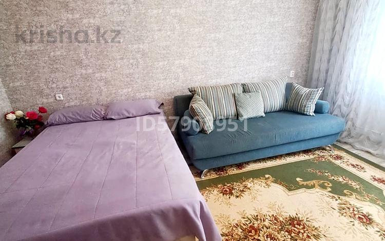 2-комнатная квартира · 45 м² · 2/5 этаж, улица Ескалиева 146 за 12 000 ₸ в Уральске — фото 22