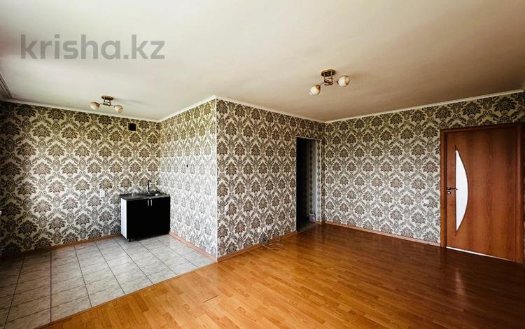 2-бөлмелі пәтер · 44 м² · 5/5 қабат, проспект абая, бағасы: 6.3 млн ₸ в Шахтинске — фото 2