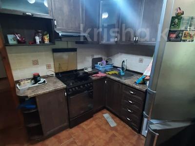 3-бөлмелі пәтер · 65 м² · 1/2 қабат, Мкр. АКНМ 8, бағасы: 23 млн ₸ в 