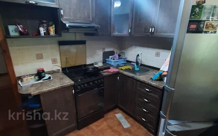 3-бөлмелі пәтер · 65 м² · 1/2 қабат, Мкр. АКНМ 8, бағасы: 23 млн ₸ в  — фото 2