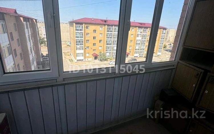 2-бөлмелі пәтер · 63 м² · 5/5 қабат, 10 мкр — Возле садика Ертостик 10 мкр, бағасы: 230 000 ₸ в Балхаше — фото 2