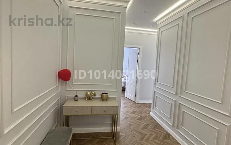 3-комнатная квартира · 68 м² · 16/20 этаж, Кайыма Мухамедханова 6А за 450 000 ₸ в Астане, Есильский р-н — фото 2