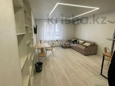 2-комнатная квартира, 60 м² помесячно, Жандосова 94А за 350 000 〒 в Алматы, Бостандыкский р-н