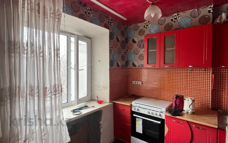 2-бөлмелі пәтер · 44 м² · 3/5 қабат, бульвар Независимости, бағасы: 7 млн ₸ в Темиртау — фото 6