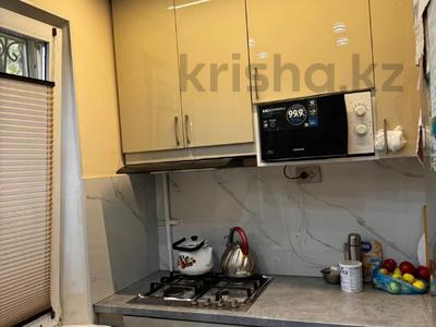 2-бөлмелі пәтер · 45 м² · 1/5 қабат, Брусиловского 54, бағасы: 32 млн ₸ в Алматы, Алмалинский р-н