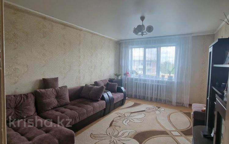 4-комнатная квартира · 59.8 м² · 5/5 этаж, Абая за 21.5 млн ₸ в Петропавловске — фото 2