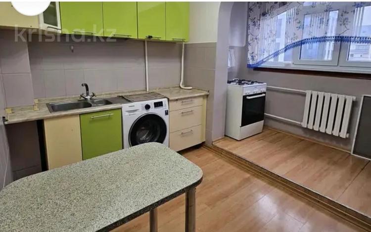 3-комнатная квартира · 73 м² · 6/9 этаж, мкр Аксай-4 за 43 млн ₸ в Алматы, Ауэзовский р-н — фото 2