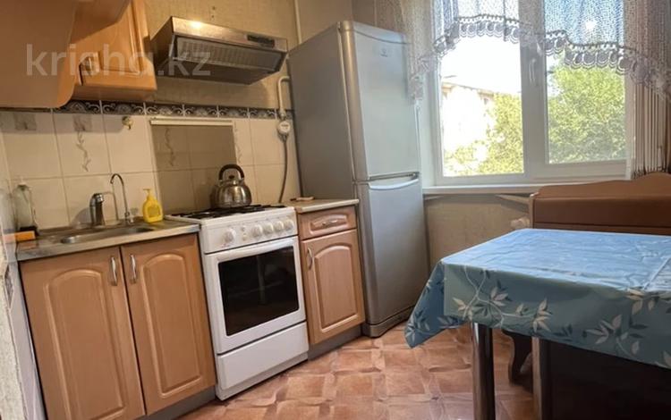 2-комнатная квартира · 45 м² · 2/5 этаж, Ярославская 5 за 130 000 ₸ в Уральске — фото 2