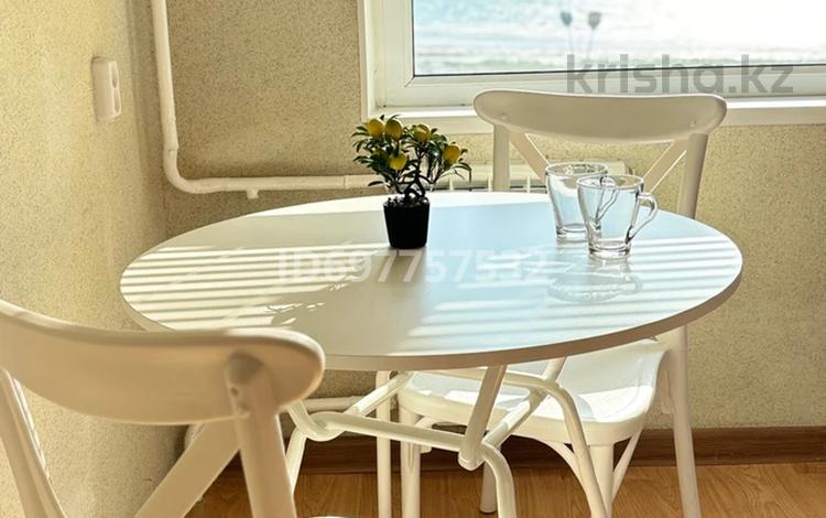 2-комнатная квартира · 57 м² · 3/5 этаж, 14-й мкр 12 за 200 000 ₸ в Актау — фото 2