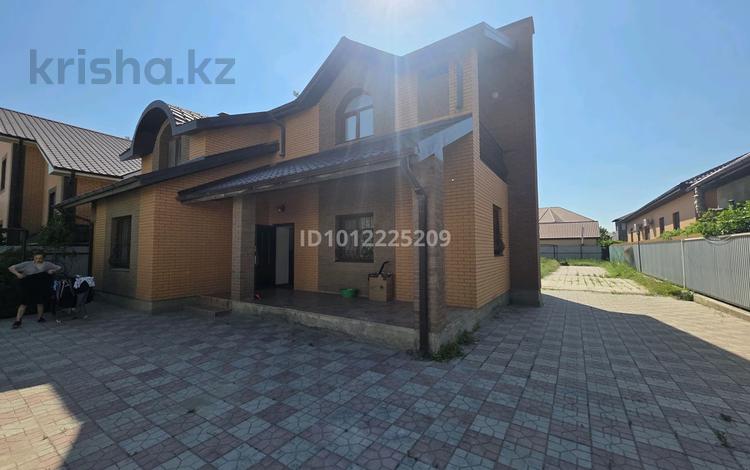 Отдельный дом · 5 комнат · 200 м² · 6 сот., мкр Нурсая, Чердабаева 14 за 800 000 ₸ в Атырау — фото 2