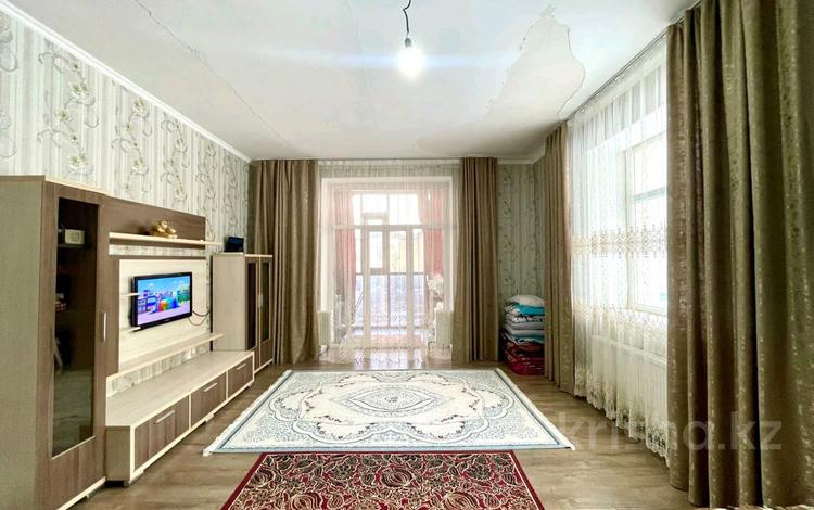 2-комнатная квартира, 80 м², 2/6 этаж, мкр Пригородный, Коргалжынское шоссе 11