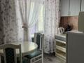 1-комнатная квартира, 33 м², 2/5 этаж по часам, Гоголя за 2 000 〒 в Караганде, Казыбек би р-н — фото 4