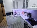 2-бөлмелі пәтер · 52.6 м² · 2/5 қабат, Ақсай-1 ш/а., мкр Аксай-1А 10 б, бағасы: 45 млн ₸ в Алматы, Ауэзовский р-н
