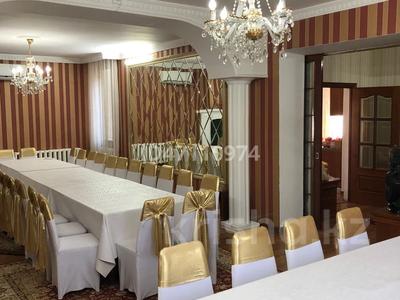 Жеке үй · 8 бөлме · 250 м², Мкр. Чубары — Сейткали Мендешева, бағасы: 70 000 〒 в Астане, Есильский р-н