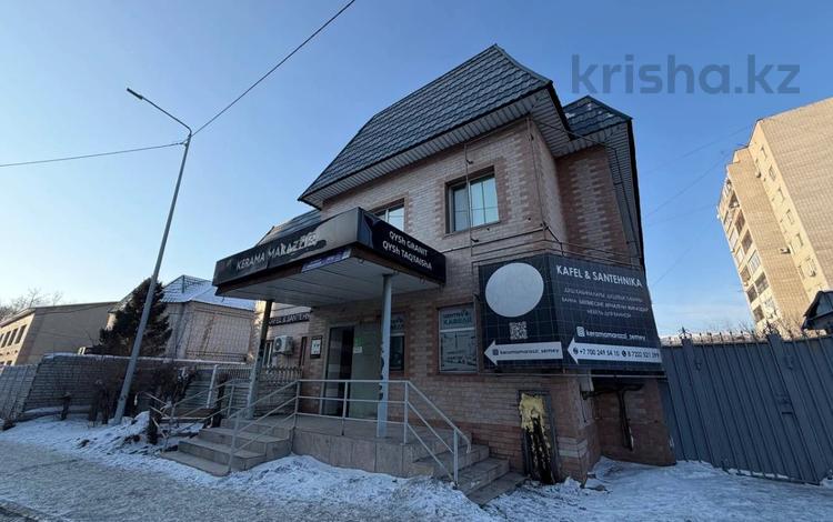 Еркін, кеңселер, дүкендер мен бутиктер, қоймалар, қоғамдық тамақтану орны, сұлулық салондары, монша, қонақ үй және демалыс орындары, медорталықтар мен дәріханалар, білім орталықтары, ойын-сауық · 464 м², бағасы: 169 млн ₸ в Семее — фото 21