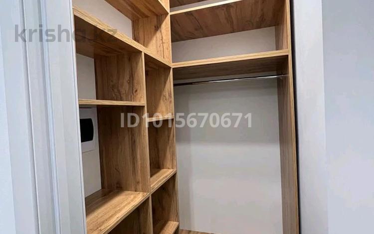 1-комнатная квартира · 42 м² · 9/10 этаж, Мухамеджан Тынышбайулы 10 за 24 млн ₸ в Астане, Сарайшык р-н — фото 2