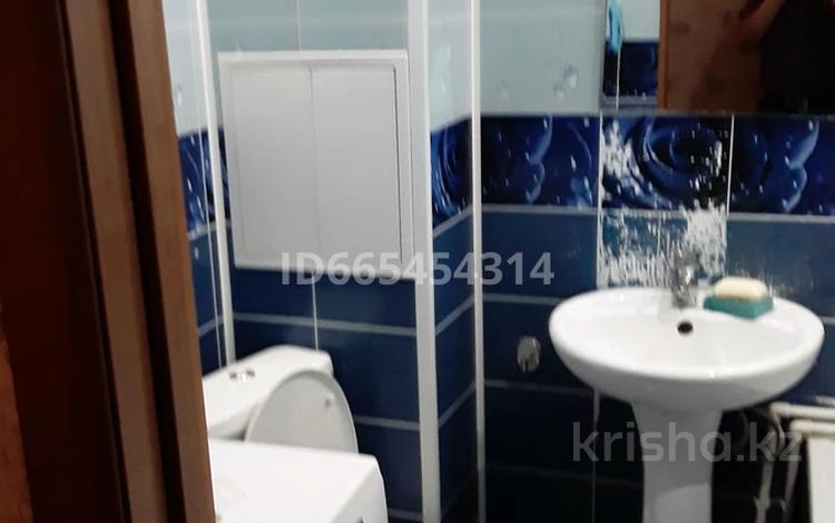 1-комнатная квартира · 38 м² · 2/6 этаж, 4-й микрорайон 7 — Абулхайрхана за 1 500 ₸ в Уральске — фото 4