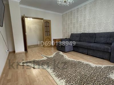 2-комнатная квартира, 60 м², 2 этаж помесячно, Сауран 3/1 за 230 000 〒 в Астане, Есильский р-н