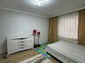 3-комнатная квартира · 95.4 м² · 1/5 этаж, мкр Старый Аэропорт, Кеменгер 41 — Сзади супермаркетов Алтындар и Пешеход за 37 млн ₸ в Уральске — фото 3