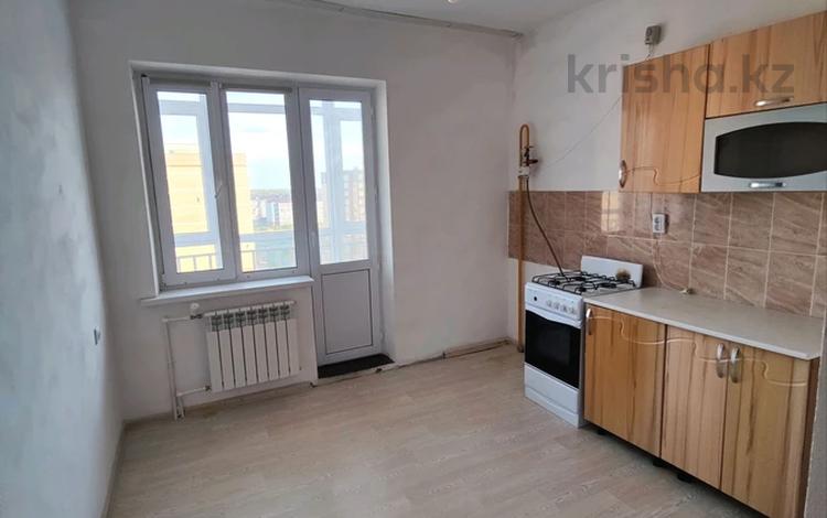 1-комнатная квартира, 40 м², 9/9 этаж, Самал 92 за 13.7 млн 〒 в Уральске — фото 2