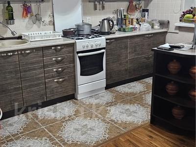 Пәтерлер в Алматинской обл.: 4-бөлмелі пәтер · 85.7 м² · 5/6 қабат, 4 мкр — Шагала, бағасы: 38 млн 〒 4-бөлмелі пәтер · 85.7 м² · 5/6 қабат, 4 мкр — Шагала, бағасы: 38 млн 〒 в Конаеве (Капчагай)