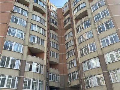 3-комнатная квартира, 88.4 м², 9/10 этаж, Кенесары хана за 55 млн 〒 в Алматы, Наурызбайский р-н