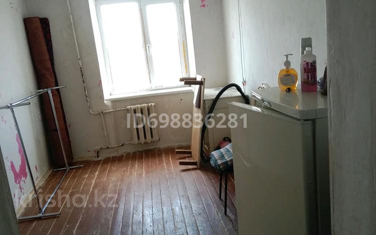 1 бөлме · 11 м² · 7 қабат, Назарбаева 226, бағасы: 60 000 ₸ в Уральске, мкр Школьник — фото 14