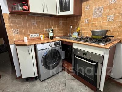 Продажа квартир в Алматы: 3-комнатная квартира · 67 м² · 3/5 этаж, мкр Аксай-2 — Толе Би за 38 млн 〒 3-комнатная квартира · 67 м² · 3/5 этаж, мкр Аксай-2 — Толе Би за 38 млн 〒 в Алматы, Ауэзовский р-н
