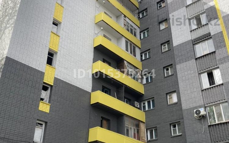 1-бөлмелі пәтер · 12 м² · 8/9 қабат, Курмангазы 165 — Школьник, бағасы: 2.9 млн ₸ в Уральске — фото 2