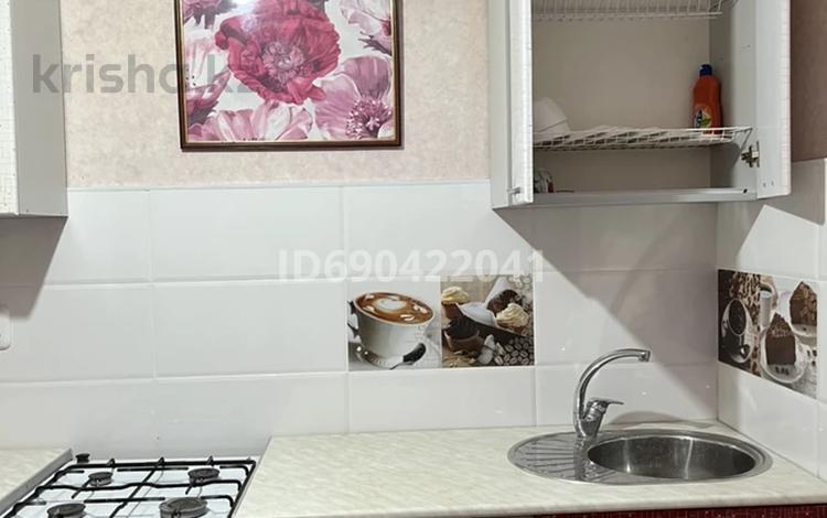 1-комнатная квартира · 33 м² · 4/5 этаж, Мухита 97 — На против остановки [Дияна] за 10 000 〒 в Уральске, мкр Школьник — фото 11