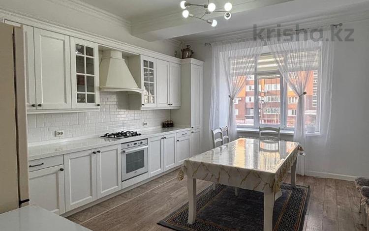 3-комнатная квартира · 118 м² · 2/5 этаж, мкр. Алтын орда за 59 млн ₸ в Актобе — фото 11