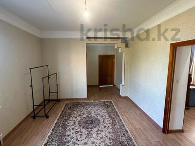 Бағасы төмендеген сатылымдағы пәтер, орналасқан жері: Акжар 2 45