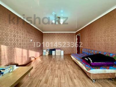 3-комнатная квартира · 63 м² · 5/5 этаж, Пришахтинск, 23й микрорайон 1 за 14.5 млн ₸ в Караганде, Алихана Бокейханова р-н