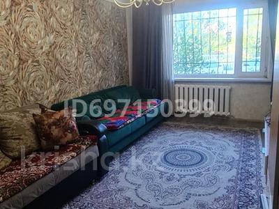 2-комнатная квартира, 47 м², 1/5 этаж, Майкудук, Майкудук, мкр Восток-1 13 за 11.5 млн 〒 в Караганде, Алихана Бокейханова р-н