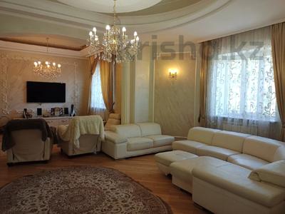 Аренда домов или дач в Карагандинской обл.: Отдельный дом · 5 комнат · 450 м² · помесячно, Мкр. Оазис за 1.2 млн 〒 Отдельный дом · 5 комнат · 450 м² · помесячно, Мкр. Оазис за 1.2 млн 〒 в Караганде, Казыбек би р-н
