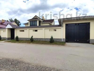 Отдельный дом · 9 комнат · 450 м² · 13 сот., мкр Городской Аэропорт, Алт 6 за ~ 180 млн 〒 в Караганде, Казыбек би р-н